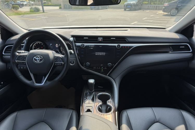 Used Toyota Camry 2019 2.0G Luxury Edition China VI Standard Interior 2