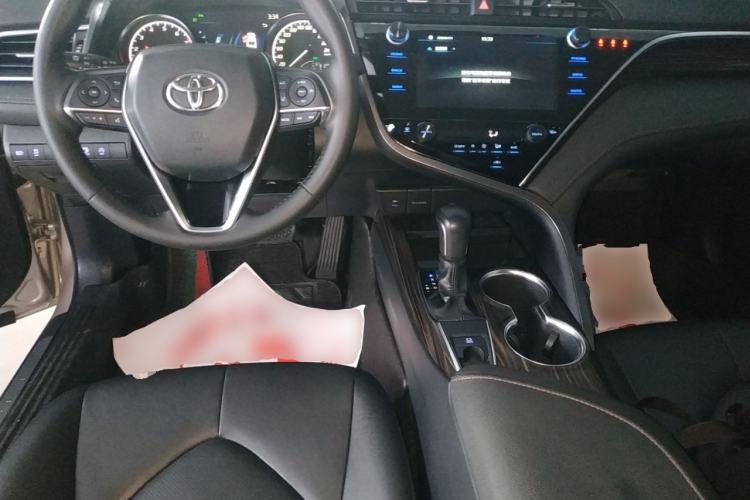 Used Toyota Camry 2019 2.0G Luxury Edition China VI Standard Interior 2