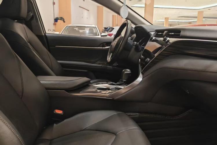 Used Toyota Camry 2019 2.0G Luxury Edition China VI Standard Interior 2