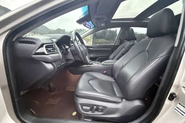 Used Toyota Camry 2019 2.5G Luxury Edition China VI Standard Interior 3