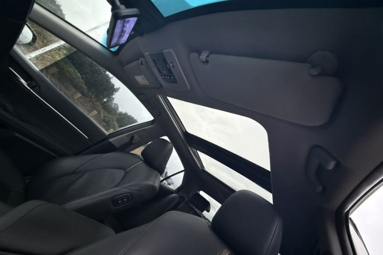 Used Toyota Camry 2019 2.5G Luxury Edition China VI Standard Interior 4