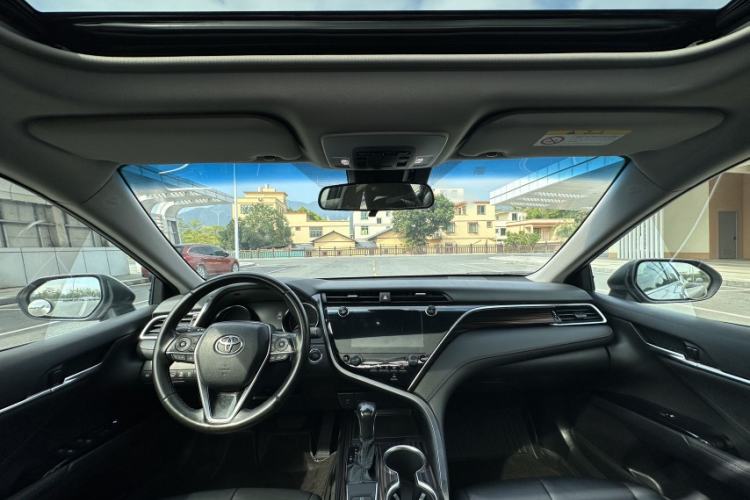 Used Toyota Camry 2019 2.0G Luxury Edition China VI Standard Interior 4