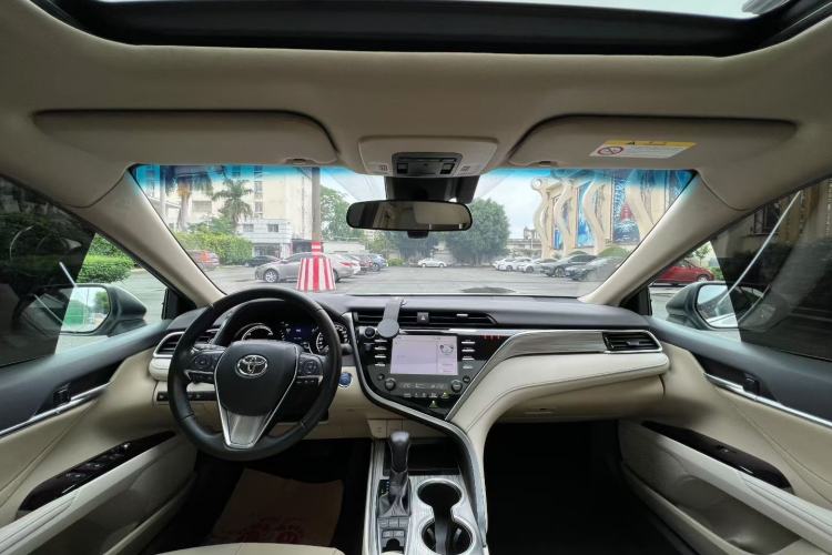 Used Toyota Camry 2019 Dual-Engine 2.5 HG Luxury Edition China VI Standard Interior 4