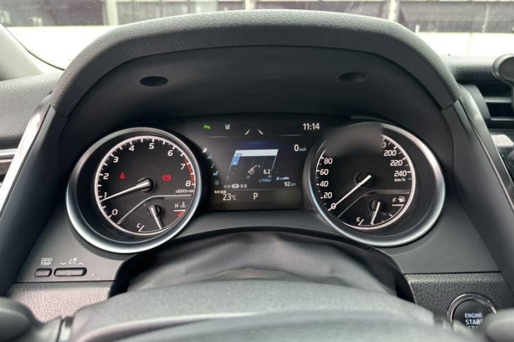 Used Toyota Camry 2019 Revised Version 2.0G Luxury Edition Interior 4
