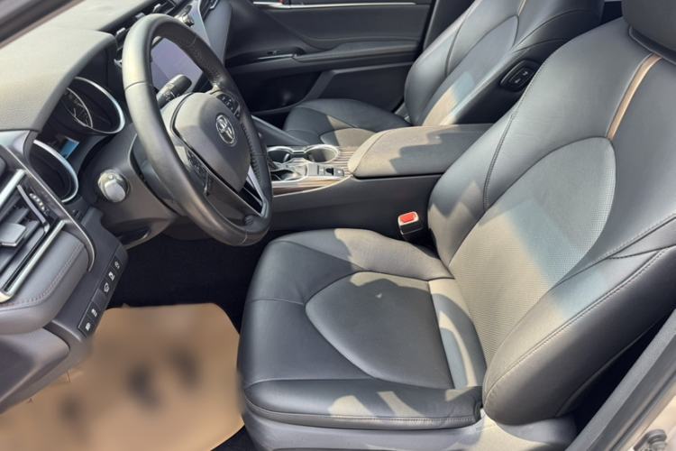 Used Toyota Camry 2019 2.0G Luxury Edition China VI Standard Interior 4