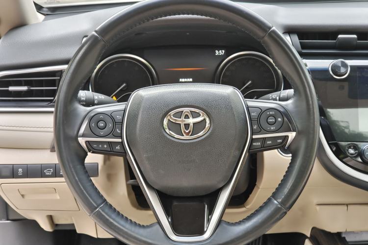 Used Toyota Camry 2019 2.0G Luxury Edition China VI Standard Interior 5