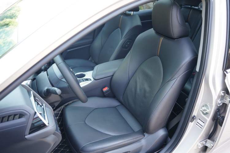 Used Toyota Camry 2019 Dual-Engine 2.5 HG Luxury Edition China V Standard Interior 5