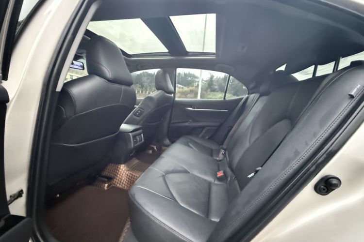 Used Toyota Camry 2019 2.5G Luxury Edition China VI Standard Interior 6