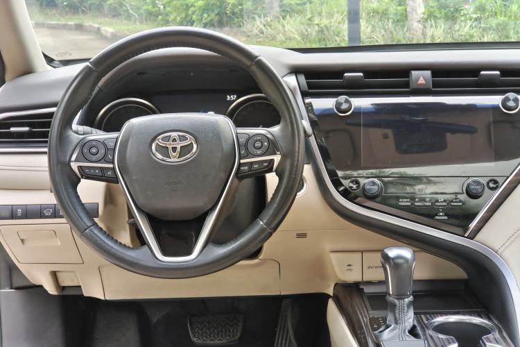 Used Toyota Camry 2019 2.0G Luxury Edition China VI Standard Interior 6