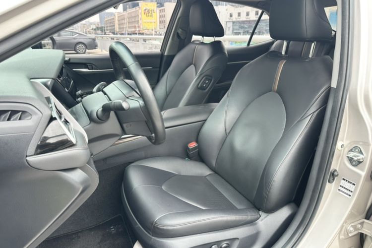 Used Toyota Camry 2019 Revised Version 2.0G Luxury Edition Interior 6