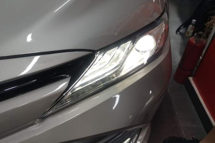 Used Toyota Camry 2019 2.5G Luxury Edition China VI Standard Left Front Headlight