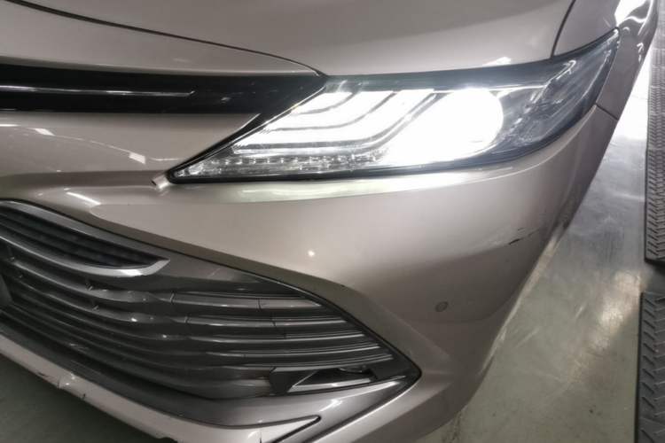 Used Toyota Camry 2019 Dual-Engine 2.5 HG Luxury Edition China VI Standard Left Front Headlight