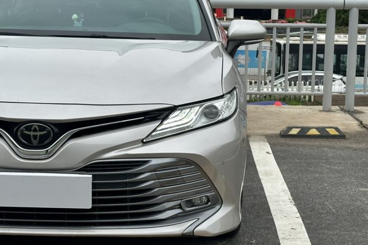 Used Toyota Camry 2019 Revised Version 2.0G Luxury Edition Left Front Headlight