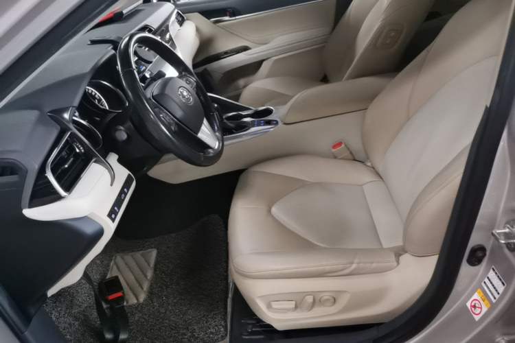 Used Toyota Camry 2019 Dual-Engine 2.5 HG Luxury Edition China VI Standard Left Front Seat