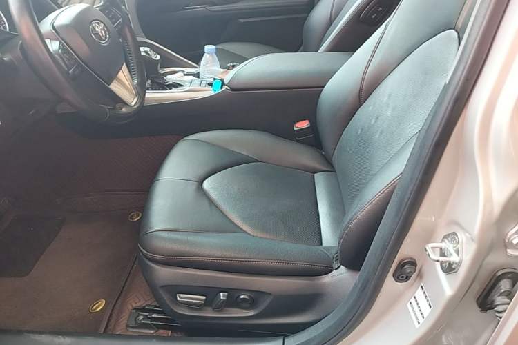 Used Toyota Camry 2019 Revised Version Dual-Engine 2.5 HG Luxury Edition Left Front Seat