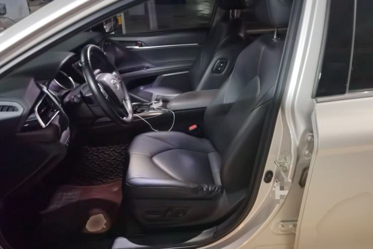 Used Toyota Camry 2019 Revised Version 2.0G Luxury Edition Left Front Seat