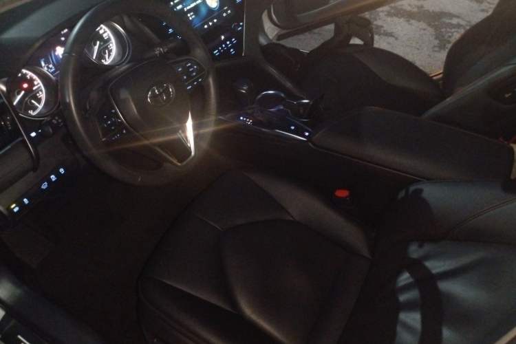 Used Toyota Camry 2019 Revised Version 2.0G Luxury Edition Left Front Seat