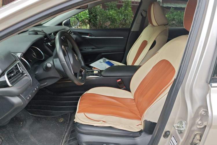 Used Toyota Camry 2019 Revised Version 2.0G Luxury Edition Left Front Seat