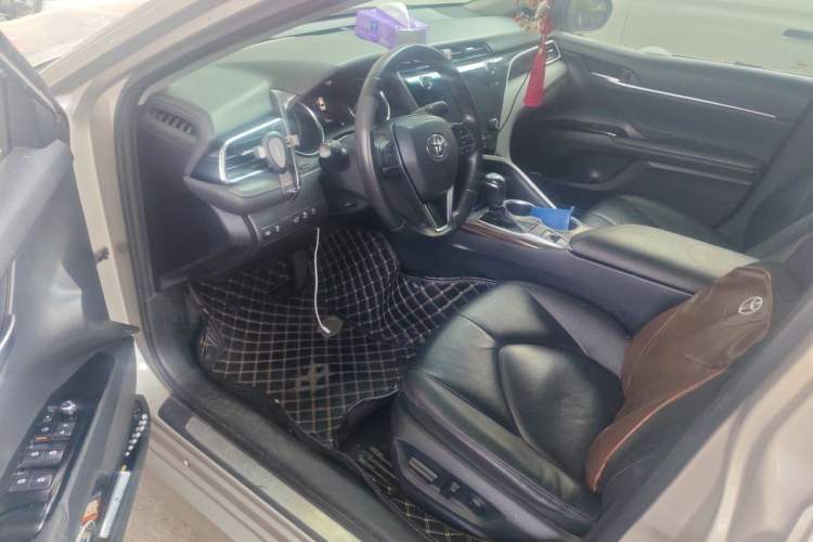 Used Toyota Camry 2019 Revised Version 2.0G Luxury Edition Left Front Seat