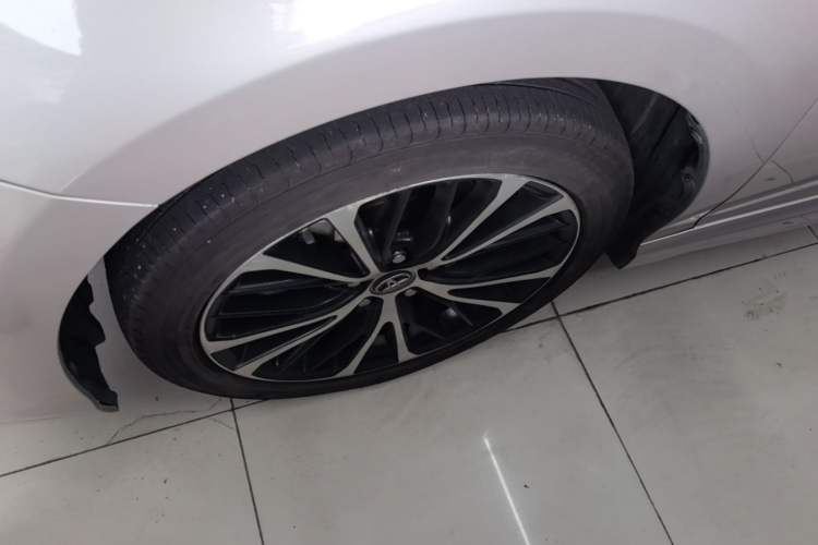 Used Toyota Camry 2019 2.5S FENGSHANG Version China VI Standard Left Front Wheel Hub