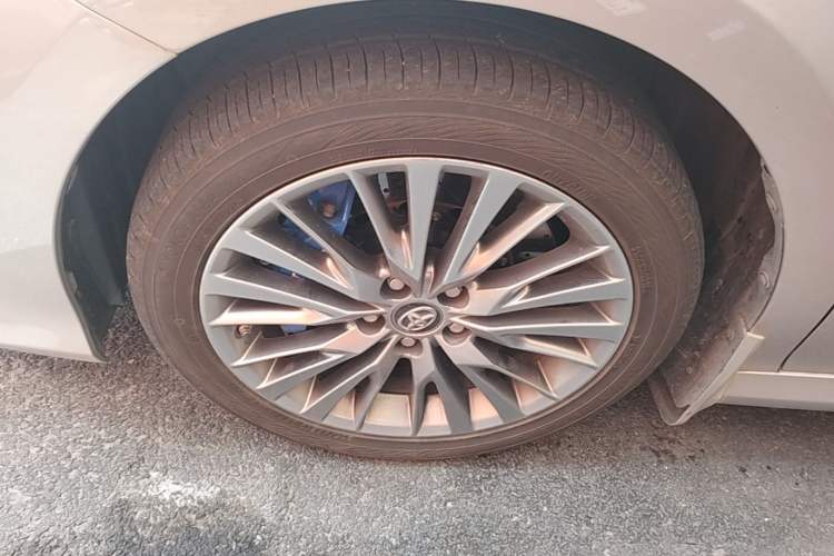 Used Toyota Camry 2019 Revised Version Dual-Engine 2.5 HG Luxury Edition Left Front Wheel Hub