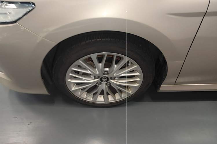 Used Toyota Camry 2019 2.5G Luxury Edition China VI Standard Left Front Wheel Hub
