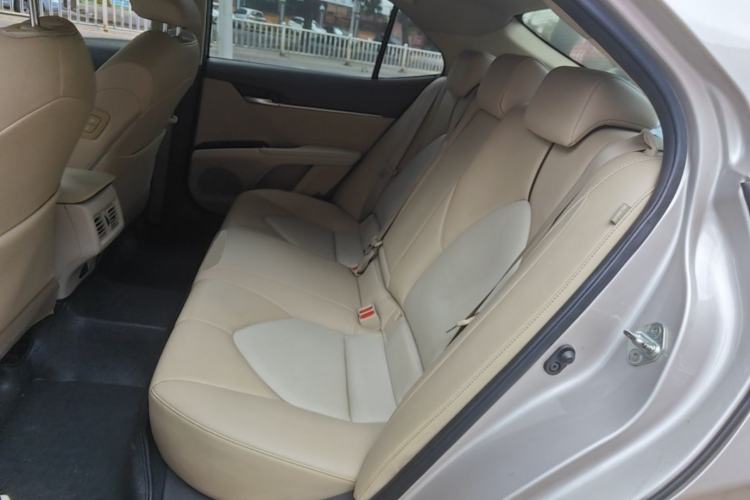 Used Toyota Camry 2019 2.0G Luxury Edition China VI Standard Left Rear Seat