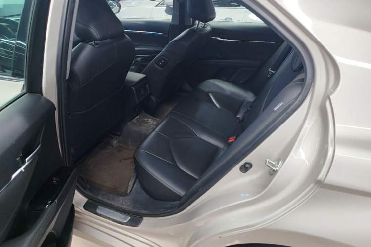Used Toyota Camry 2019 2.5G Luxury Edition China VI Standard Left Rear Seat