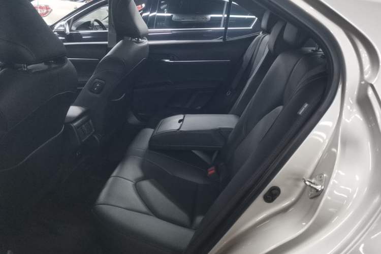 Used Toyota Camry 2019 2.5G Luxury Edition China VI Standard Left Rear Seat