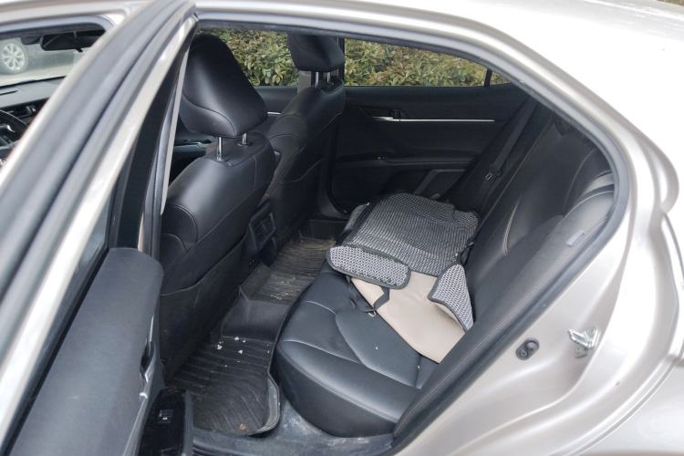 Used Toyota Camry 2019 2.0G Luxury Edition China VI Standard Left Rear Seat