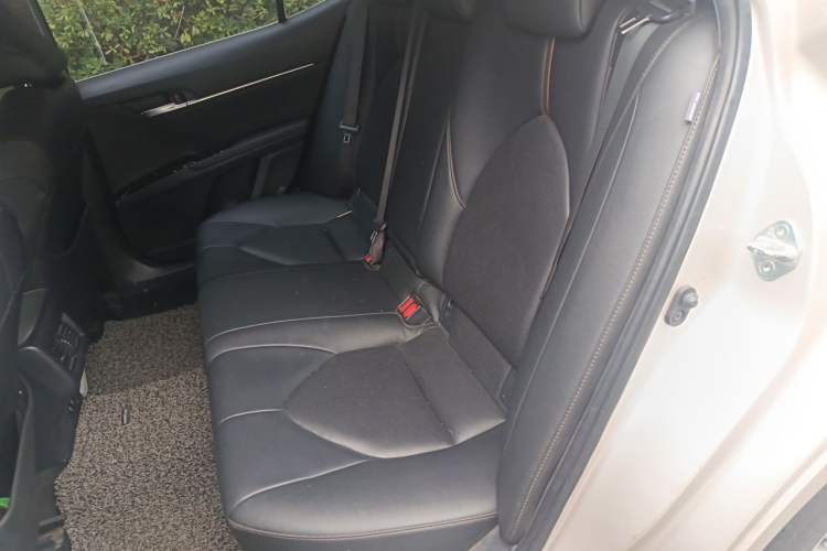 Used Toyota Camry 2019 2.5G Luxury Edition China VI Standard Left Rear Seat