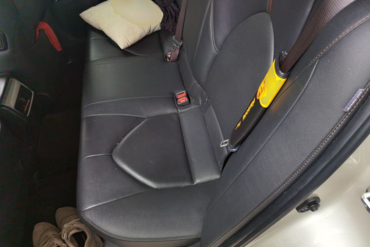 Used Toyota Camry 2019 Revised Version Dual-Engine 2.5 HG Luxury Edition Left Rear Seat