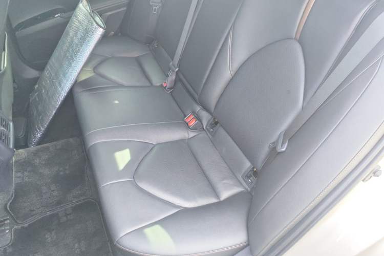 Used Toyota Camry 2019 2.0G Luxury Edition China V Standard Left Rear Seat