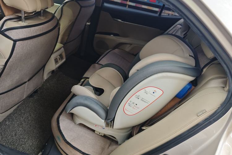 Used Toyota Camry 2019 2.0G Luxury Edition China VI Standard Left Rear Seat
