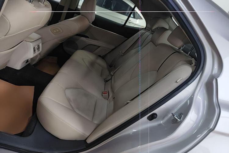 Used Toyota Camry 2019 2.0G Luxury Edition China VI Standard Left Rear Seat