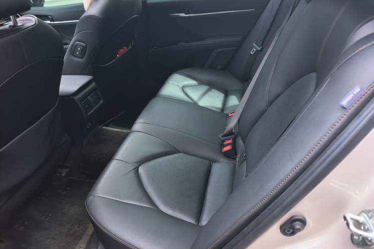 Used Toyota Camry 2019 2.5G Luxury Edition China VI Standard Left Rear Seat