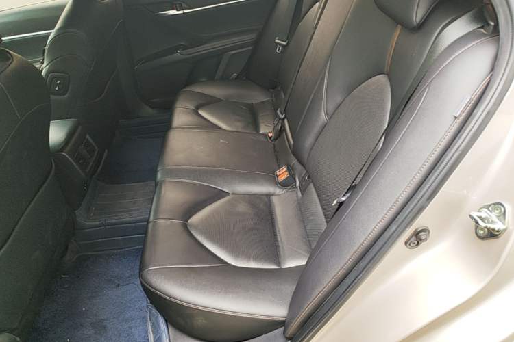 Used Toyota Camry 2019 2.0G Luxury Edition China VI Standard Left Rear Seat