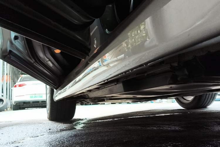 Used Toyota Camry 2019 Revised Version 2.5G Luxury Edition Left Side Sill