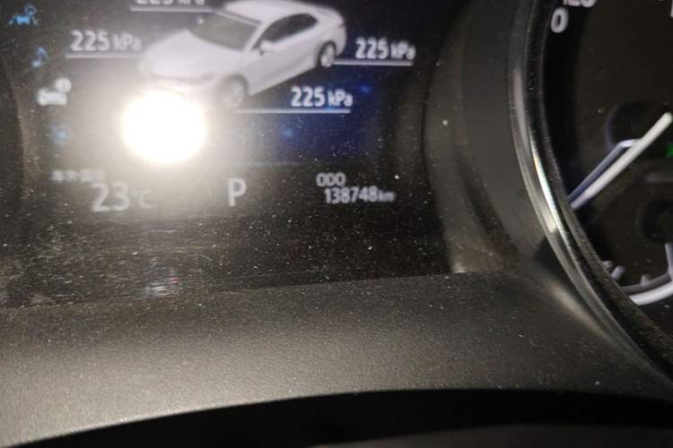 Used Toyota Camry 2019 Dual-Engine 2.5 HG Luxury Edition China VI Standard Odometer Close Up
