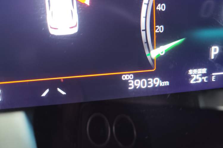 Used Toyota Camry 2019 Revised Version 2.5G Luxury Edition Odometer Close Up