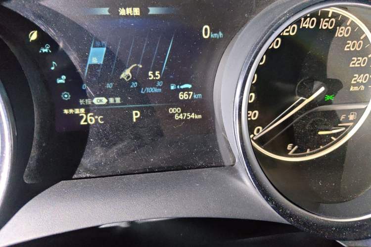 Used Toyota Camry 2019 Dual-Engine 2.5 HG Luxury Edition China VI Standard Odometer Close Up