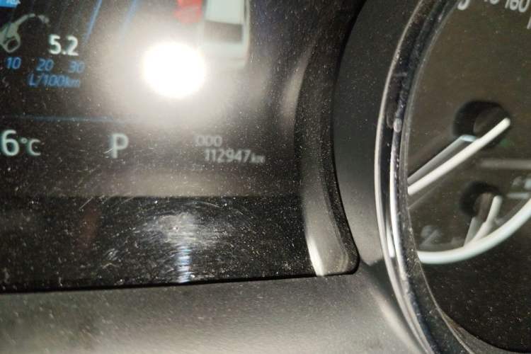 Used Toyota Camry 2019 Revised Version 2.5G Luxury Edition Odometer Close Up