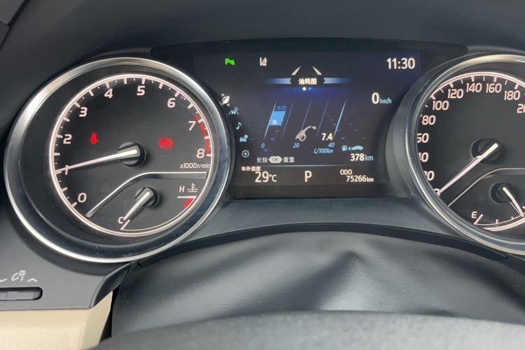 Used Toyota Camry 2019 2.5G Luxury Edition China VI Standard Odometer Close Up