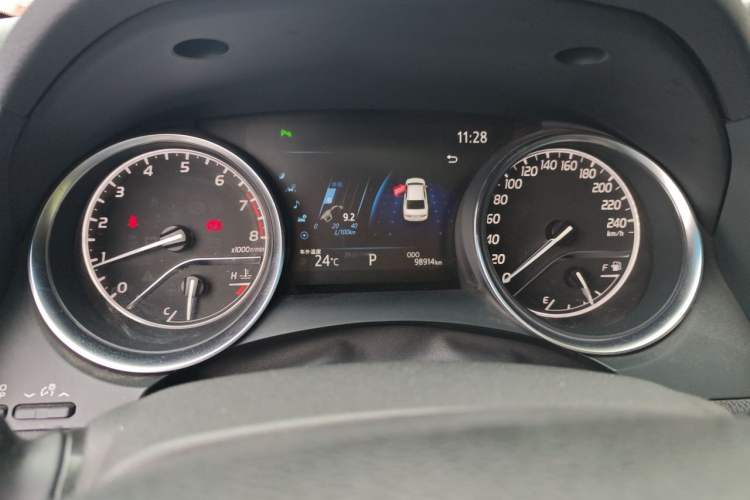 Used Toyota Camry 2019 2.0G Luxury Edition China V Standard Odometer Close Up