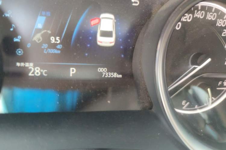 Used Toyota Camry 2019 Revised Version 2.5G Luxury Edition Odometer Close Up
