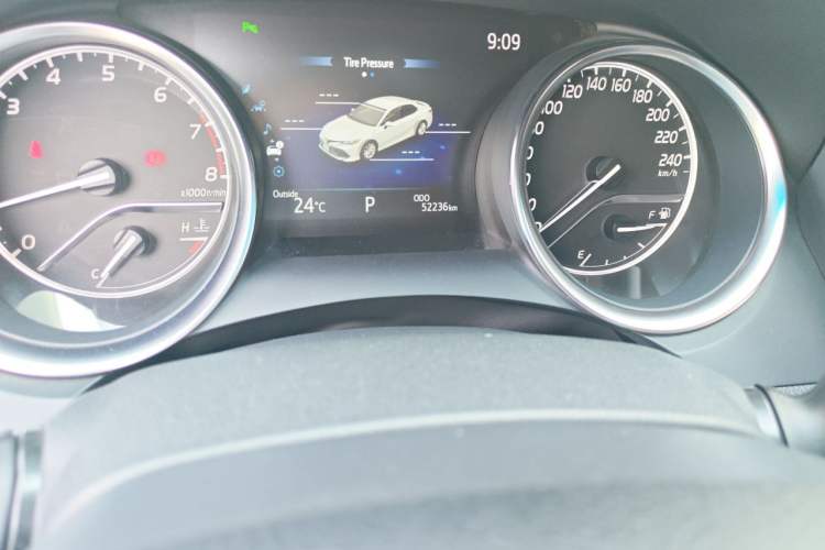 Used Toyota Camry 2019 2.0G Luxury Edition China V Standard Odometer Close Up