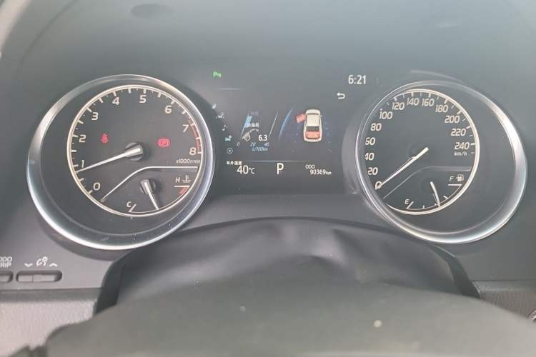 Used Toyota Camry 2019 Revised Version 2.0G Luxury Edition Odometer Close Up