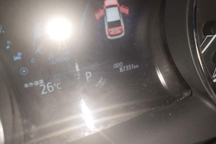 Used Toyota Camry 2019 Revised Version 2.0G Luxury Edition Odometer Close Up