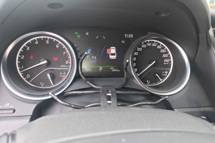 Used Toyota Camry 2019 Revised Version 2.5G Luxury Edition Odometer Close Up