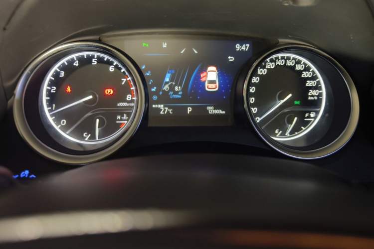 Used Toyota Camry 2019 2.5G Luxury Edition China VI Standard Odometer Close Up